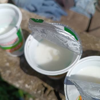 Son Kullanma Tarihi Geçmemiş Ayranlar Küflü Çıktı, Misafirlerimize Mahcup Olduk