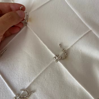 Sweatshirtte Paslanan Metal Ve Yetersiz Müşteri Hizmeti