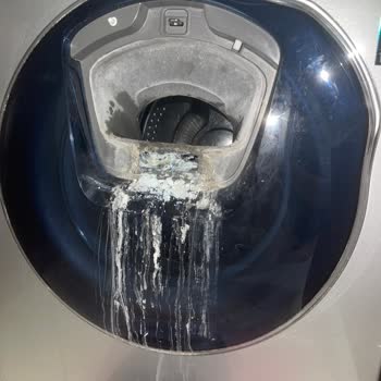 Samsung Çamaşır Makinesinde Kronik Kapak Ve Temizlik Sorunları
