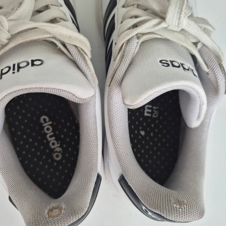 Adidas Ayakkabım 3 Ayda Yırtıldı Orijinal Üründe Hayal Kırıklığı