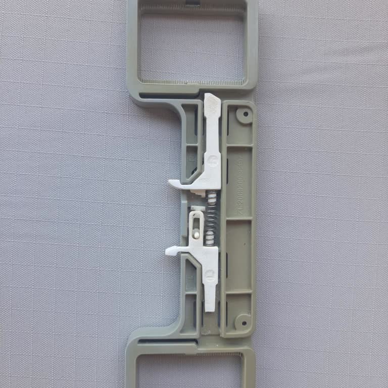 Vitra Turkuaz Klozet Kapağı İçin Menteşe Bulamıyoruz