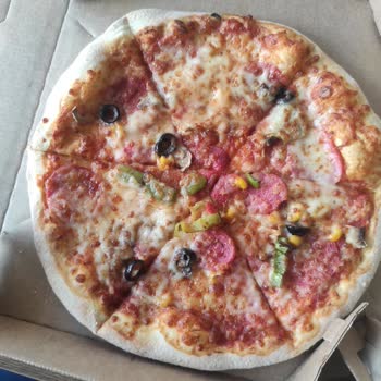 Bol Malzemos Pizza Beklerken Malzemesiz Pizza Şoku