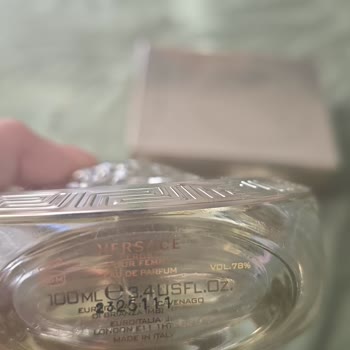 Aldığım Versace Parfüm Kokusuz Ve Kalıcı Değil, İade Kabul Edilmiyor