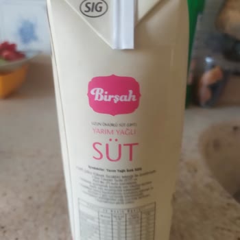 Aldığım Süt Şişti Ve İçinde Su Çıktı