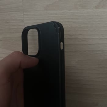 Spigen Türkiye Pahalı Kılıf İlk Ayda Kullanılamaz Hale Geldi