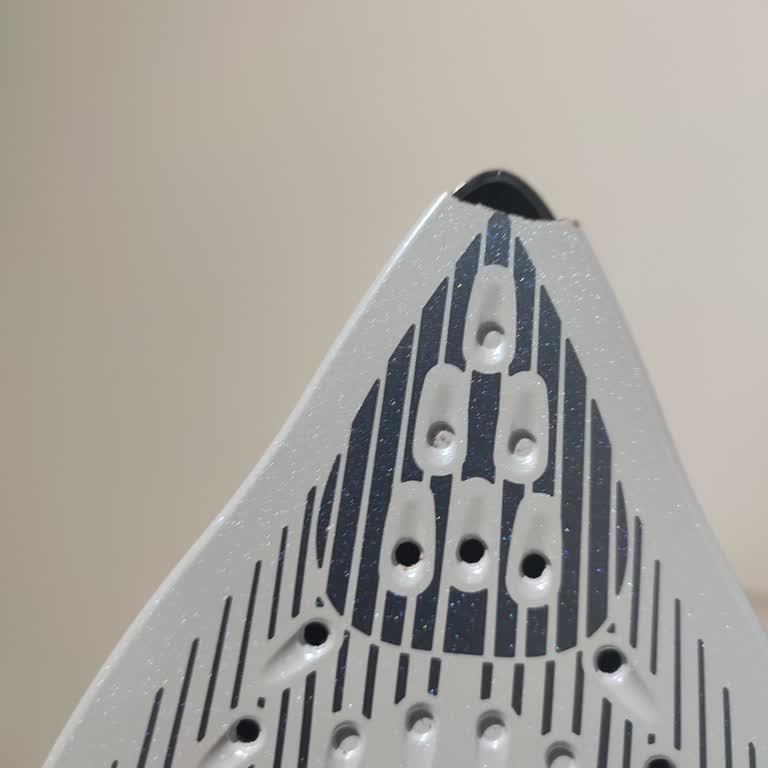 Philips Azur 7500 Ütü Tabanı Kısa Sürede Kırıldı, Çözüm Bekliyoruz