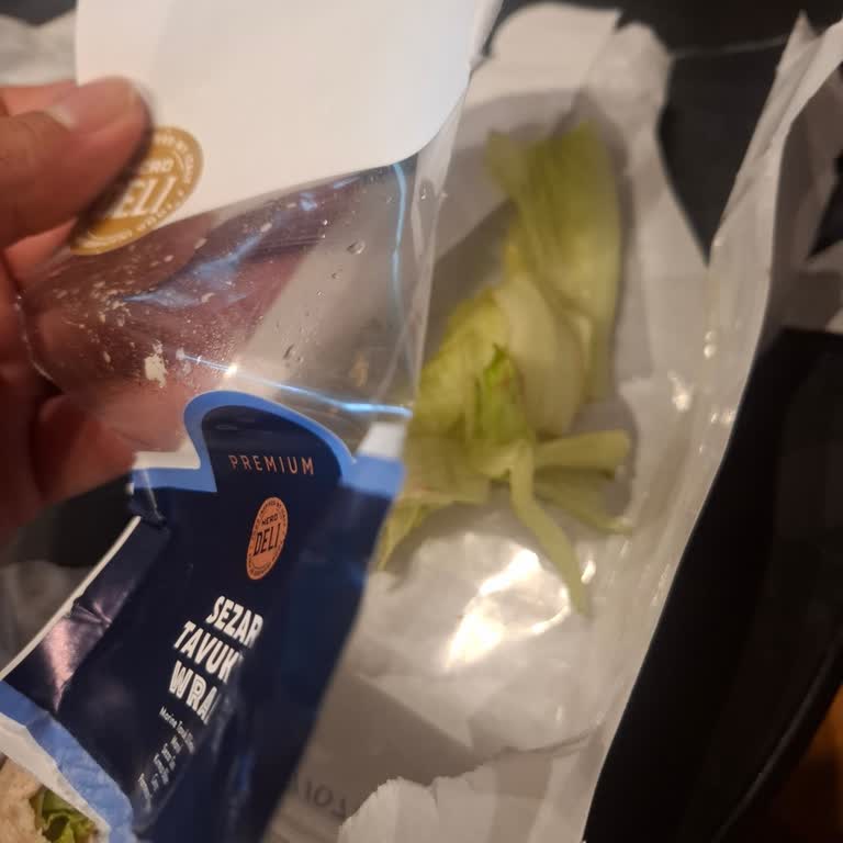 Caffé Nero Tavuk Wrap İçeriği Eksik ve Hayal Kırıklığı Yarattı