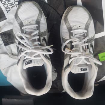 Nike Ayakkabının Tabanı Kısa Sürede Döküldü Mağduriyetim Büyük