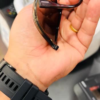 Gözlük Tamiri Sırasında Kırıldı, Belirsizlik Yaşıyorum