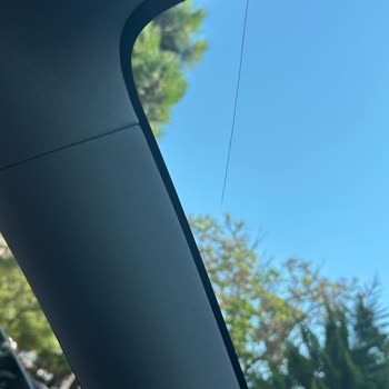 Tesla Model Y'nin Ön Camı Kendiliğinden Çatladı: Kronik Soruna Çözüm Bekliyorum