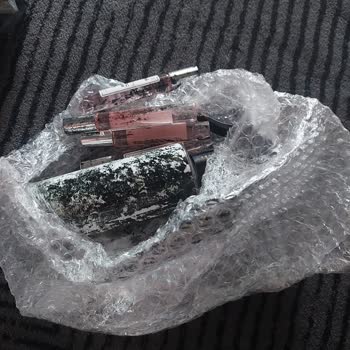 Boş Gelen Parfüm Şişeleri Ve İletişimsizlik Sorunu