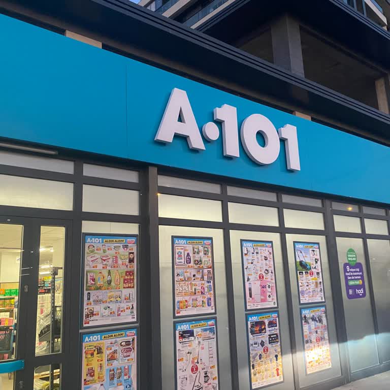 A101 Markette Kapanış Saati Öncesi Müşteri Mağduriyeti