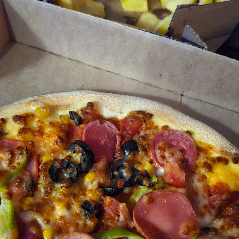 Domino's Pizza Büyük Boy Patates Siparişi Küçük Boy Geldi, Soslar Eksikti