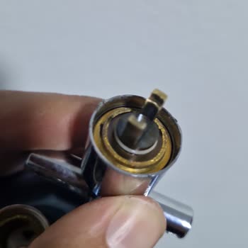 Aldığım Musluklar Patladı Evimi Su Bastı, 12 Gündür Çözüm Bekliyorum