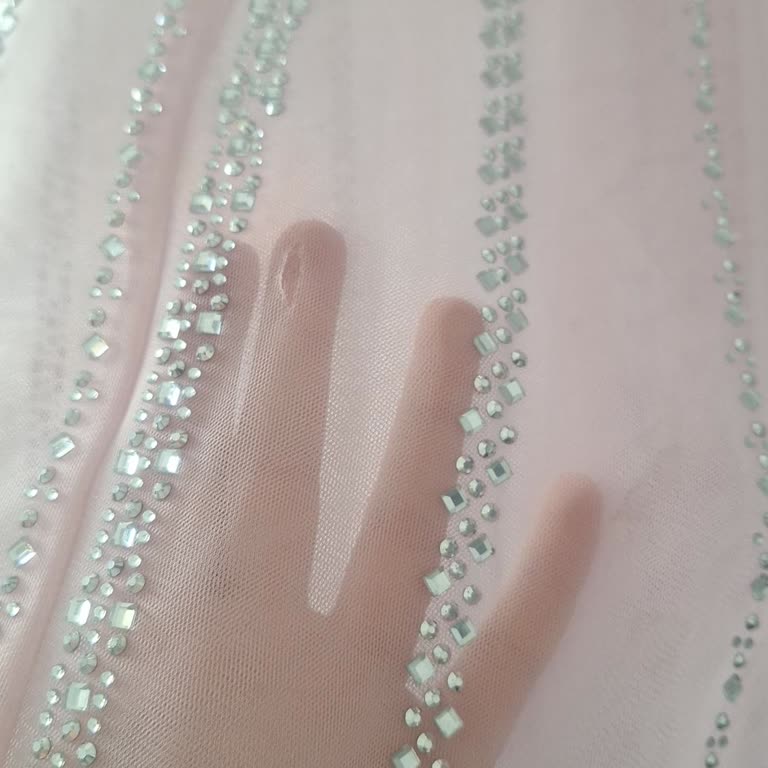 Kalite Terzi | Pendik Elbiseyi Yarım Yaparak Teslim Ediyor