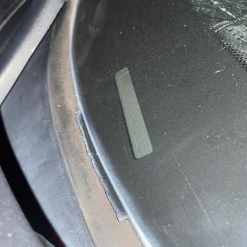 BMW'nin Ön Cam Fitilinde Beklenmedik Çatlama Sorunu