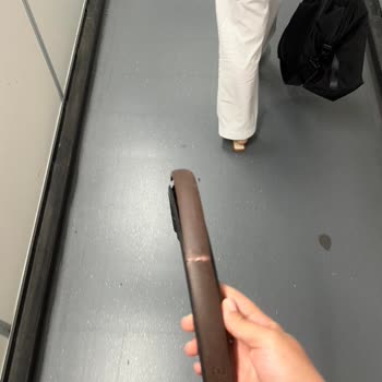 Bebek Arabamız Uçuştan Sonra Hasarlı Teslim Edildi