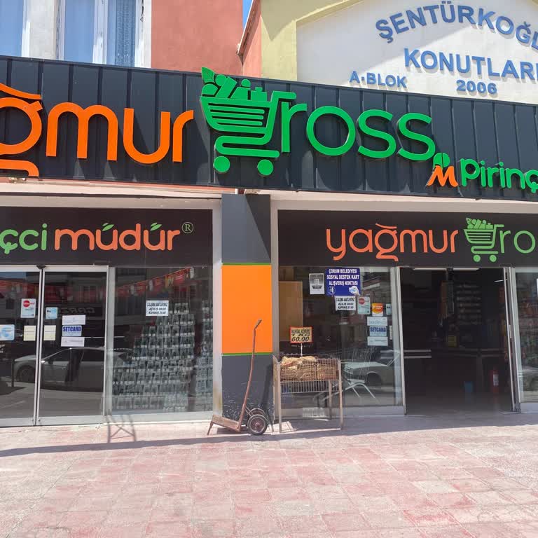 Yağmur Gross Kaba Tavır Sergilendi