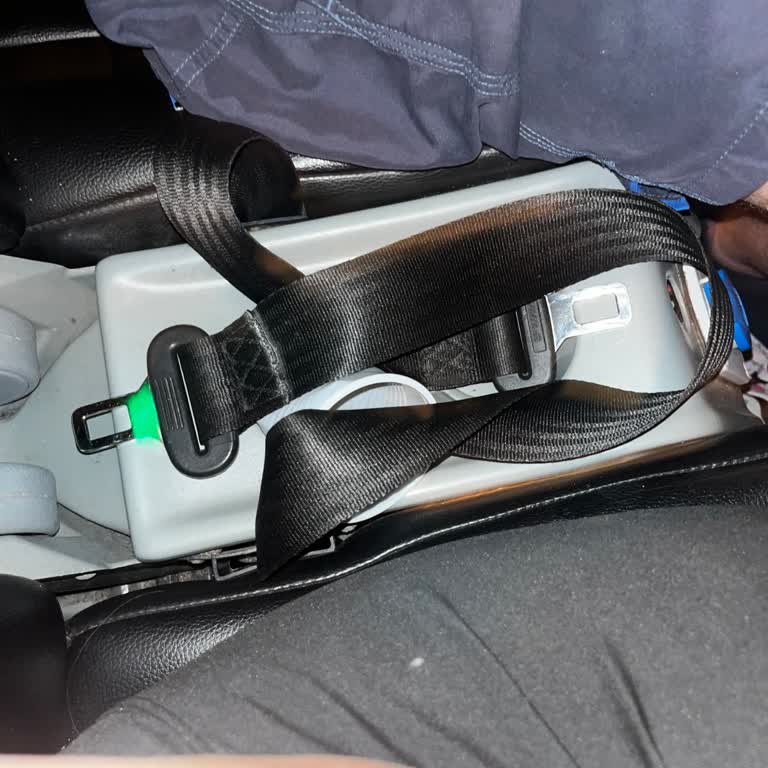 Kırık Emniyet Kemeri İle Güvensiz Yolculuk