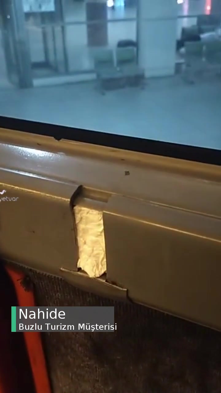 Buzlu Turizm Otobüsü Böcek Kaynıyor videonun kapak resmi