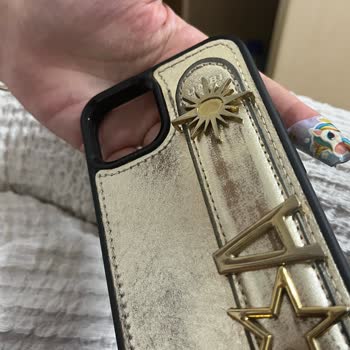 Aldığım Kılıf Kısa Sürede Bozuldu Ve Param Boşa Gitti