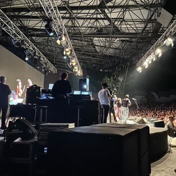 C Blok Yüksek Fiyatlı Biletle Sahneyi Göremedik, Ücret İadesi İstiyorum