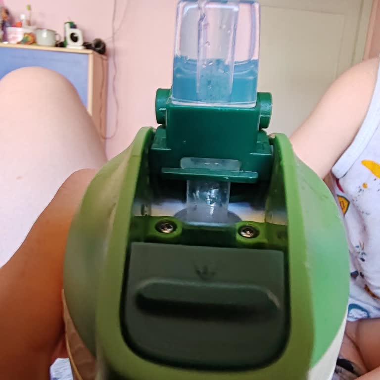 Fifty Fifty Bir Ayda Pipeti Yırtılan Su Matarası Hayal Kırıklığı