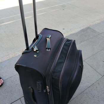 Uçuş Sonrası Valiz Tutacak Aparatının Kırılması Ve Mağduriyet