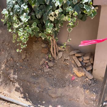 Ayedaş Çalışması Nedeniyle Apartman Girişinde Güvenlik Ve Düzen Sorunu