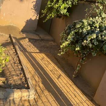 Ayedaş Çalışması Nedeniyle Apartman Girişinde Güvenlik Ve Düzen Sorunu