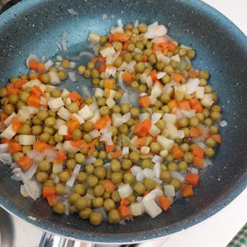 Tat Gıda Garnitürden Salyangoz Çıktı, Firma Dönüş Yapmadı