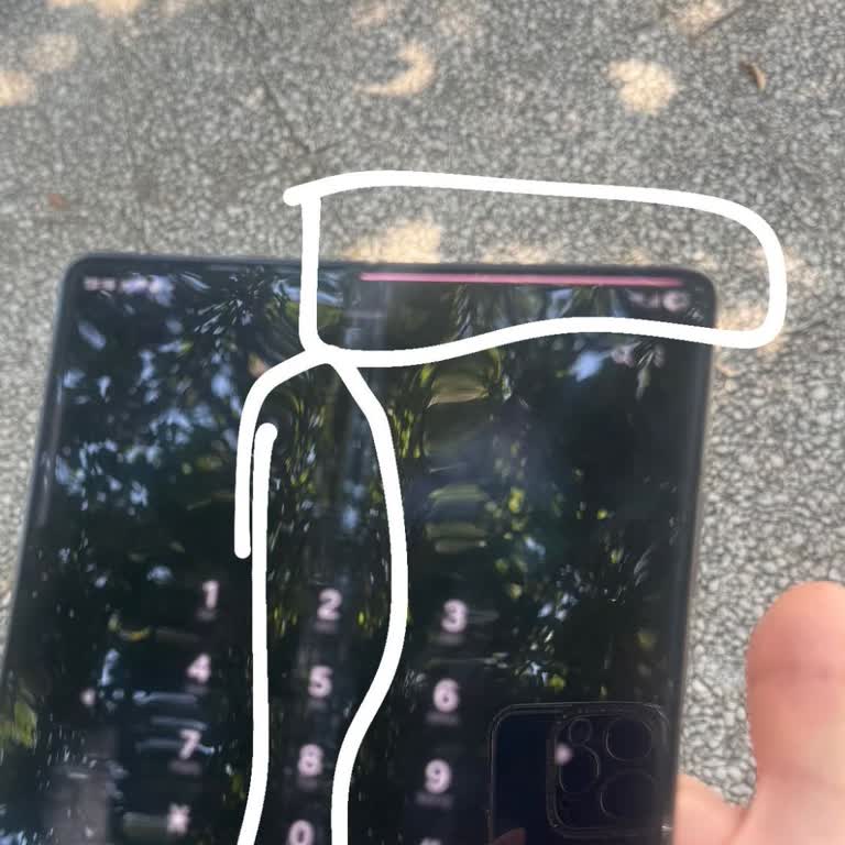 Samsung Z Fold 5 zeigt Linien am Hauptdisplay, brauche sofort Hilfe!