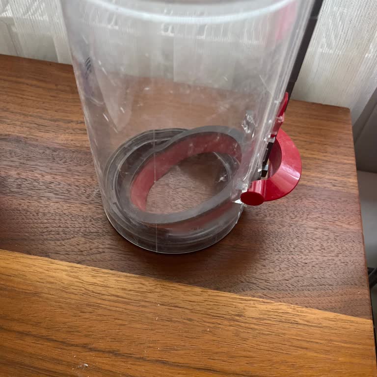 Dyson V15 Süpürge Haznesindeki Lastik Sorunu Ve Yedek Parça Stok Problemi