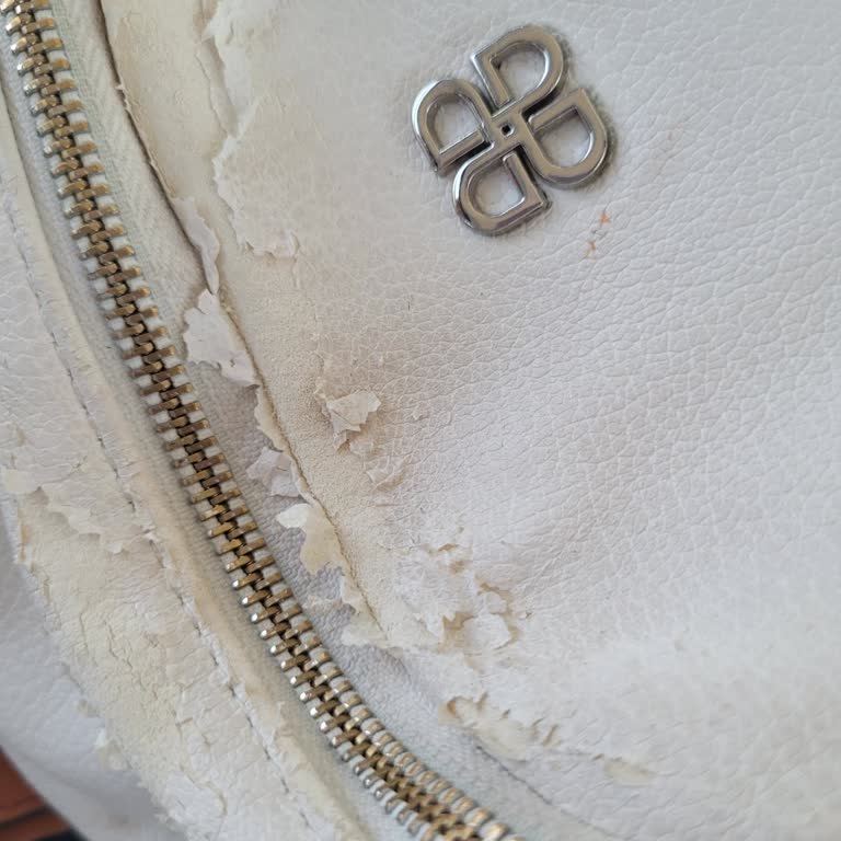 Aldığım Derimod Çantaların Kısa Sürede Soyulması Ve İlgisiz Servis