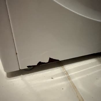 Yeni Alınan Siemens Çamaşır Makinesinde Paslanma Ve Boya Dökülmesi Şoku