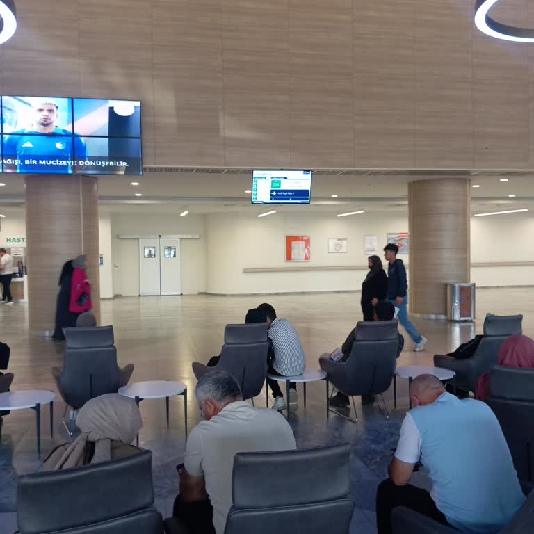 Erzurum Şehir Hastanesi Acil Servisinde Yavaş Hasta Kabulü Ve Uzayan Bekleme Süreleri