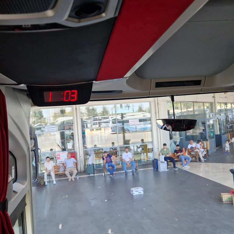 Otobüs Yolculuğunda Gecikme İlgisizlik Kaba Personel Ve Eksik Hizmet Şoku