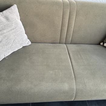 Kısa Sürede Renk Atan Koltuk Ve Yetersiz Servis Hizmeti