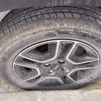 Sıfır Araçta Eski Ve Güvensiz Lastik Şoku!