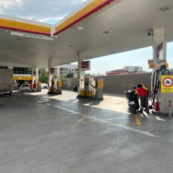 Motosikletlere Shell'de Eşitsiz Muamele: Boş İstasyonda Tek Pompa Çilesi