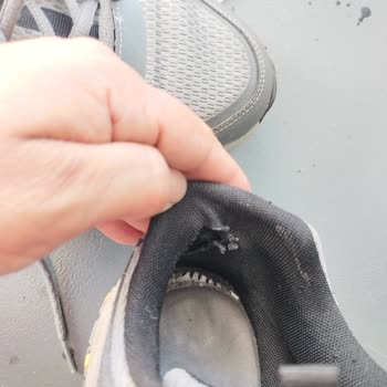 Skechers Ayakkabıda Dikiş Ve Astar Sorununa Çözüm Bulunmuyor