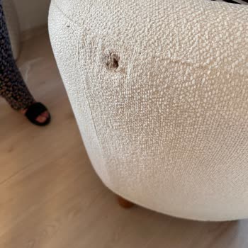 Hasarlı Koltuklar Ve İlgisiz Müşteri Hizmetleriyle Mağduriyet