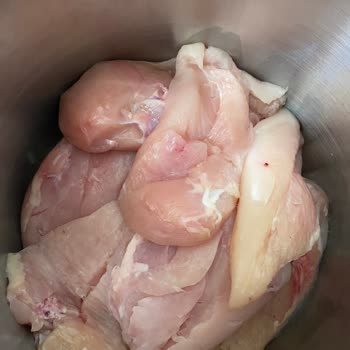 Bozuk Tavuk Ürünü Ve Yetersiz Çözüm Süreci Hayal Kırıklığı Yarattı