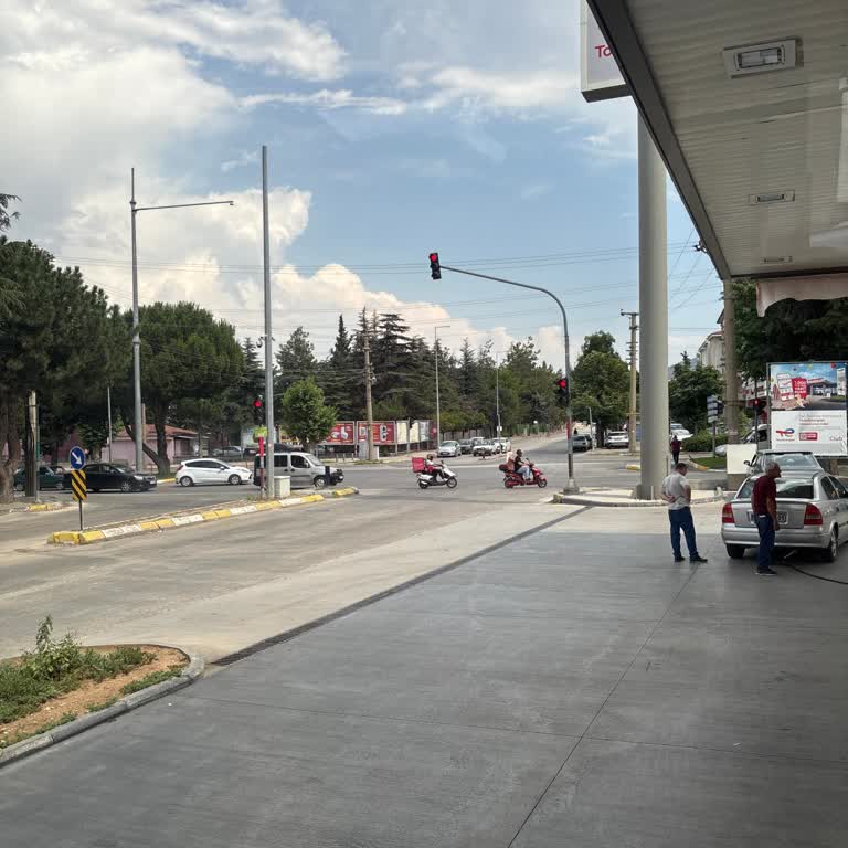 Otobüsün Rötarı Ve Benzinlikte Uzun Bekleme Mağduriyeti