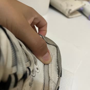 Ayakkabı Dikişleri Kısa Sürede Söküldü Firma Sorumluluk Almıyor