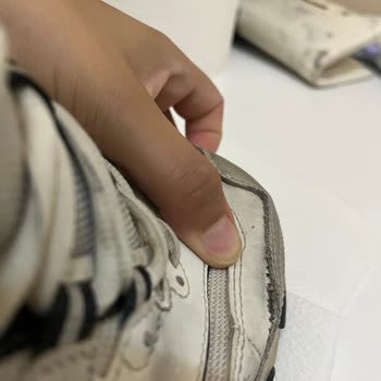 Ayakkabı Dikişleri Kısa Sürede Söküldü Firma Sorumluluk Almıyor