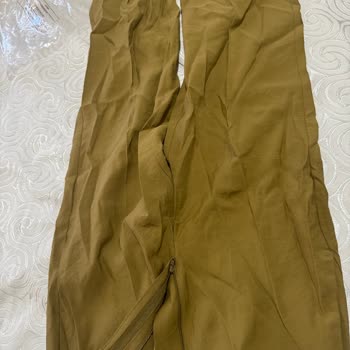 Defolu Ve Yırtık Pantolonlar Üst Üste Gönderildi