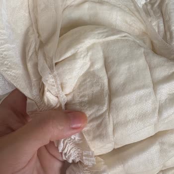 Bebek Bezinden Çıkan Büyük Silikon Parça Güvenimizi Sarstı