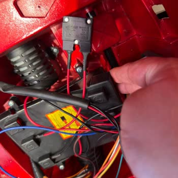 Teknik Servis Akülü Aracı Bozup Sorunu Çözmedi