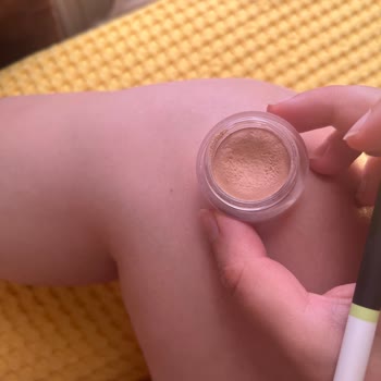 Satış Temsilcisinin Yanlış Renk Önerisi Mağaza Deneyimimi Olumsuz Etkiledi